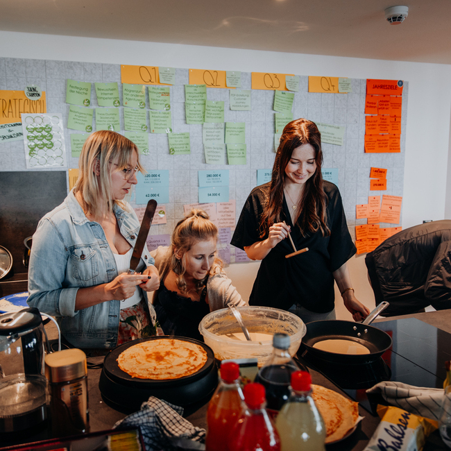 Gemeinsames Kochen im Büro